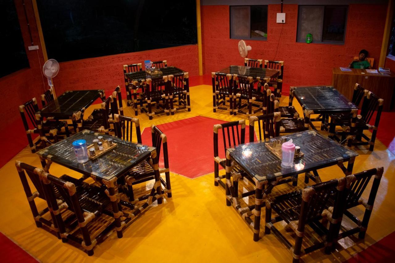 Amee'S Retreat Hotel Diveagar Exterior photo