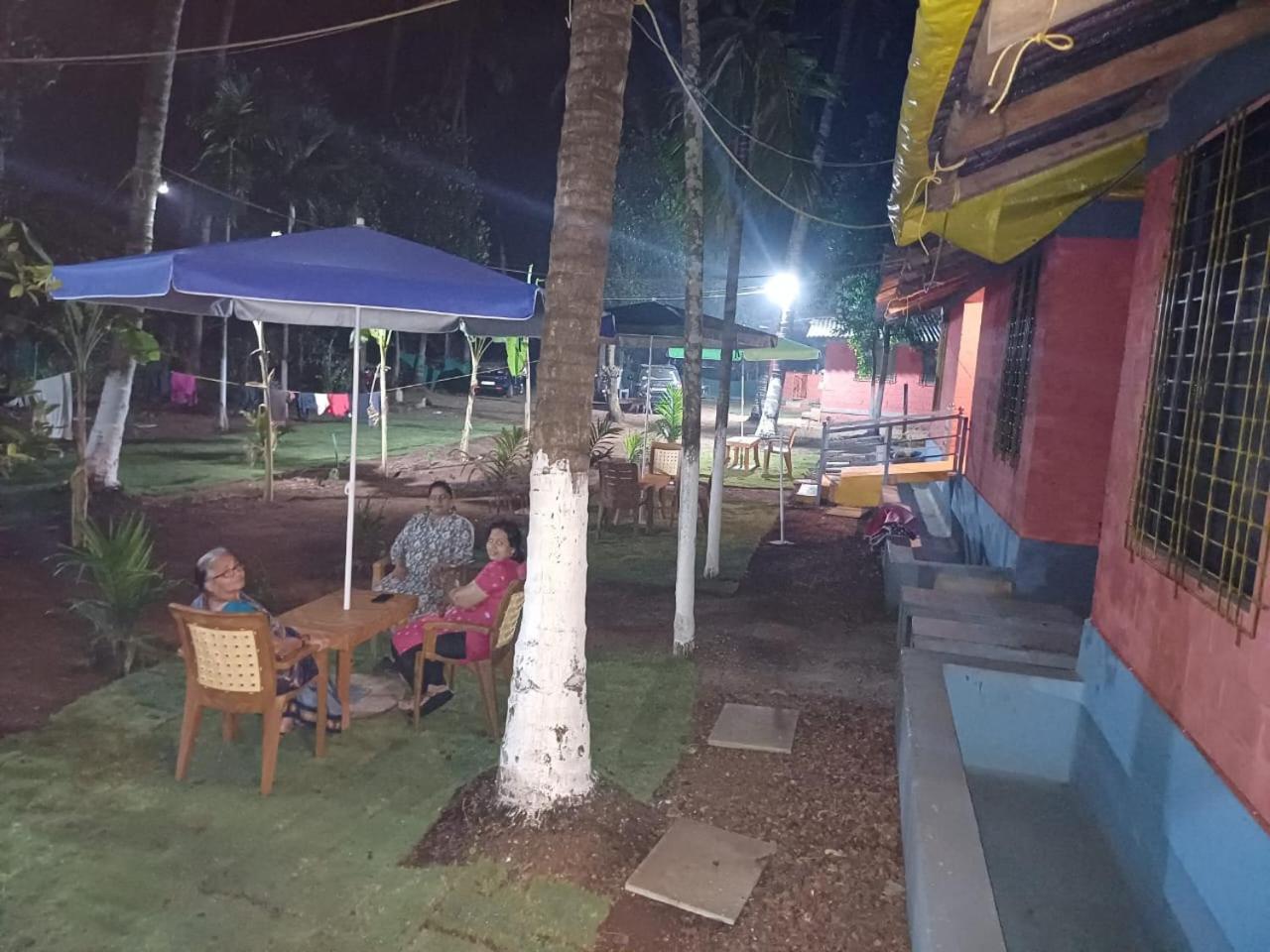 Amee'S Retreat Hotel Diveagar Exterior photo